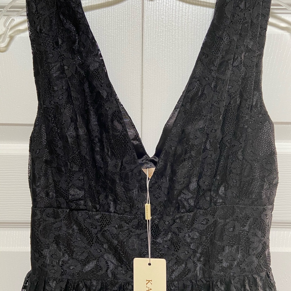 🆕GORGEOUS LACE DRESS TO WEAR YEAR ROUND. SIZE 8. GOING TO LOVE THIS DRESS. - Picture 3 of 6